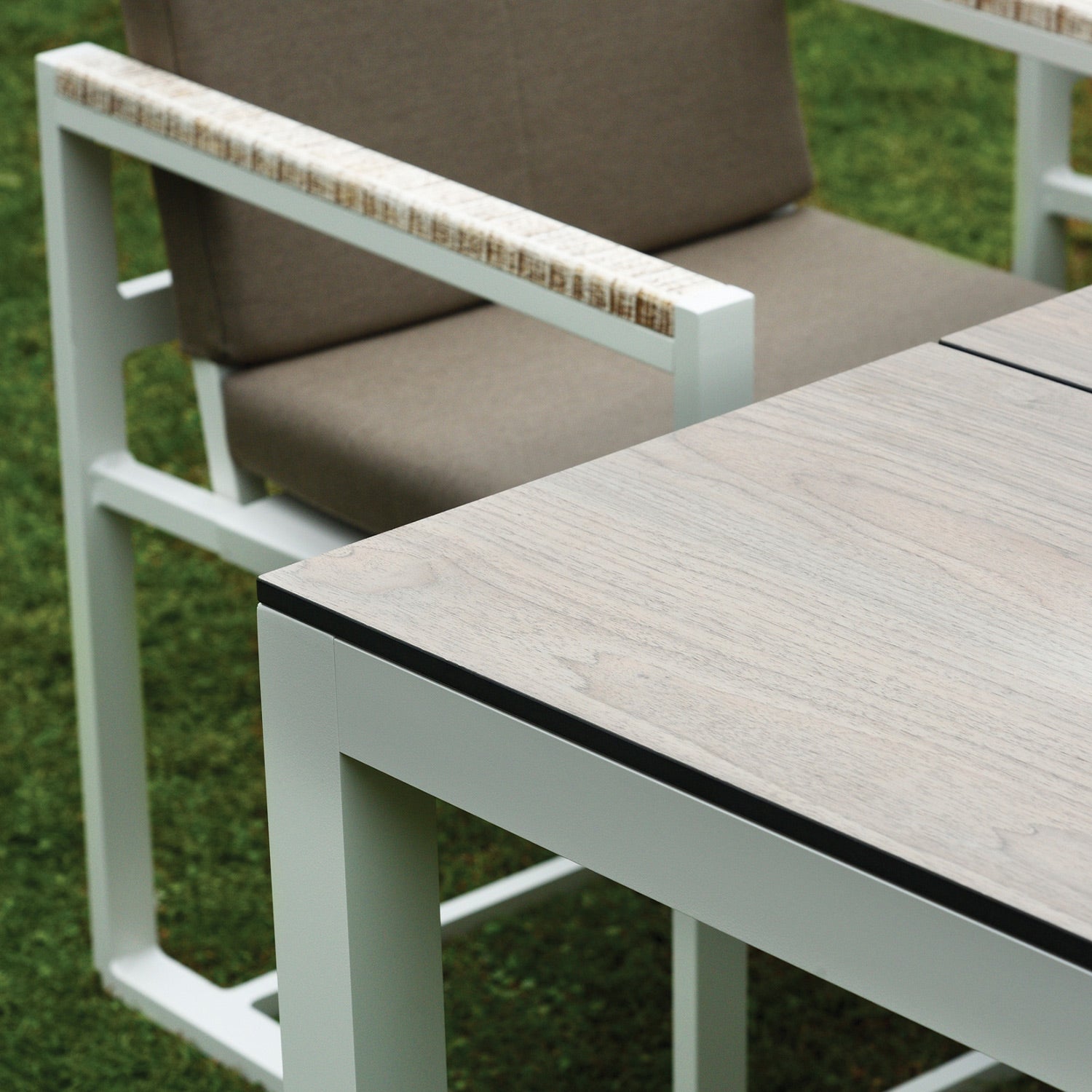 Daytona Dining Table