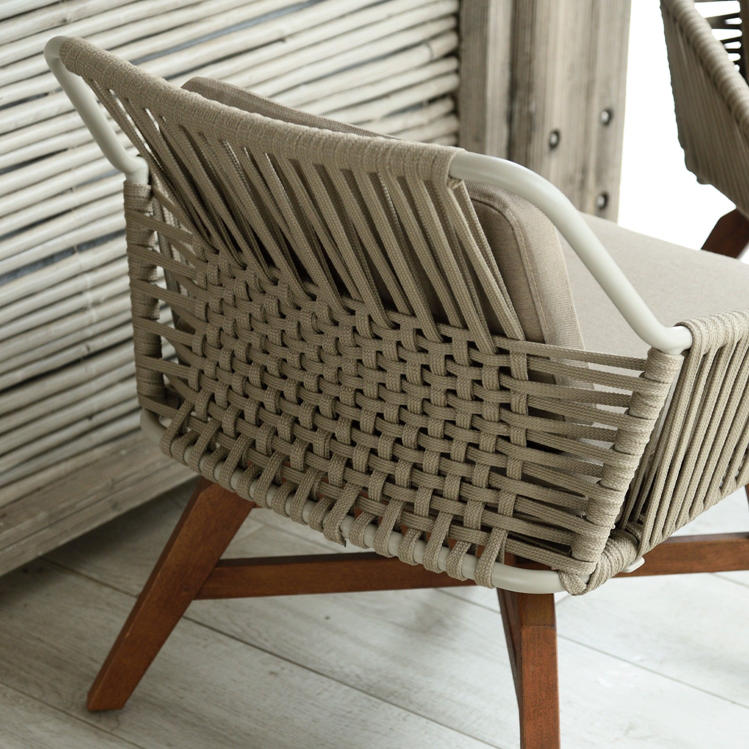 Nido Lounge Armchair