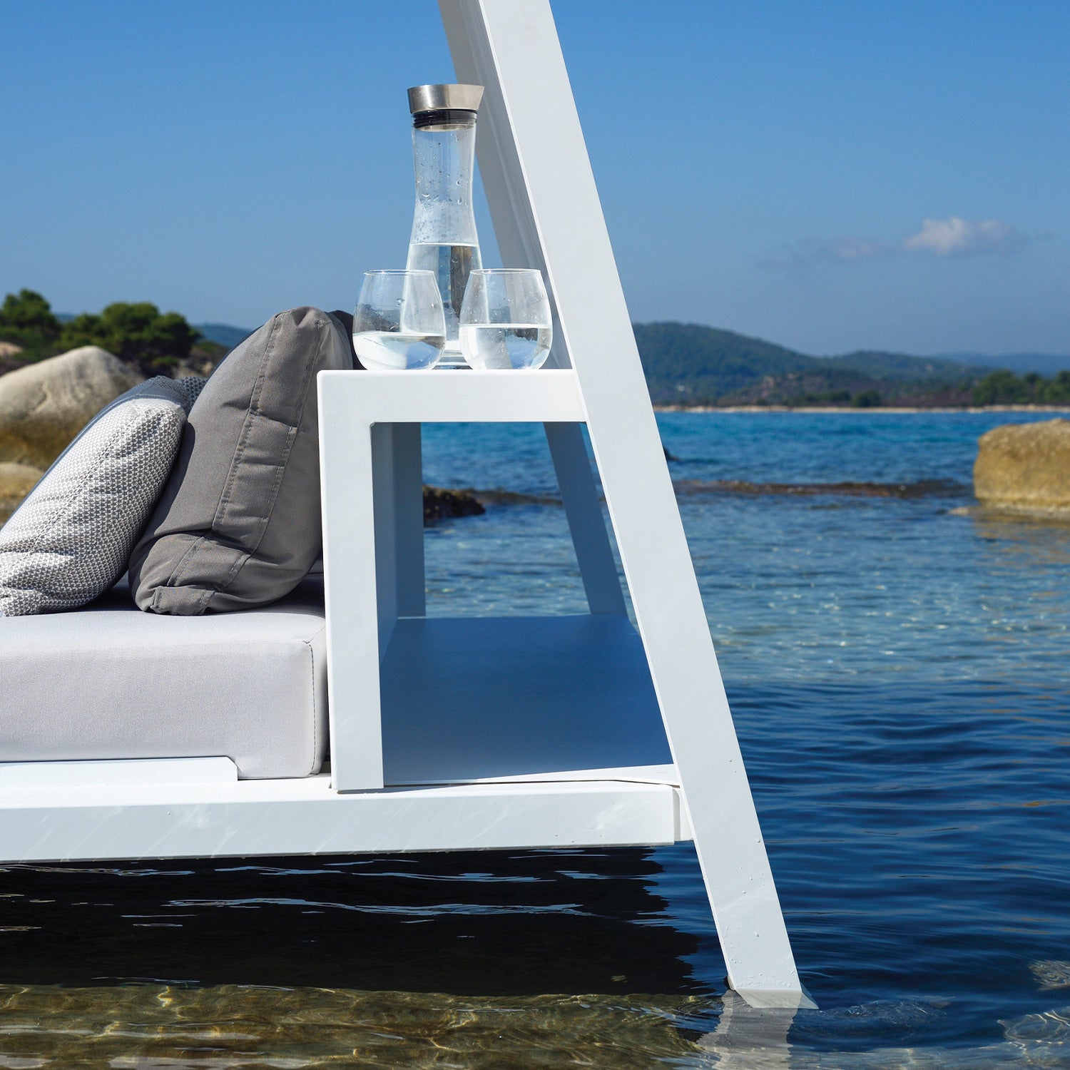 Pulvis Daybed