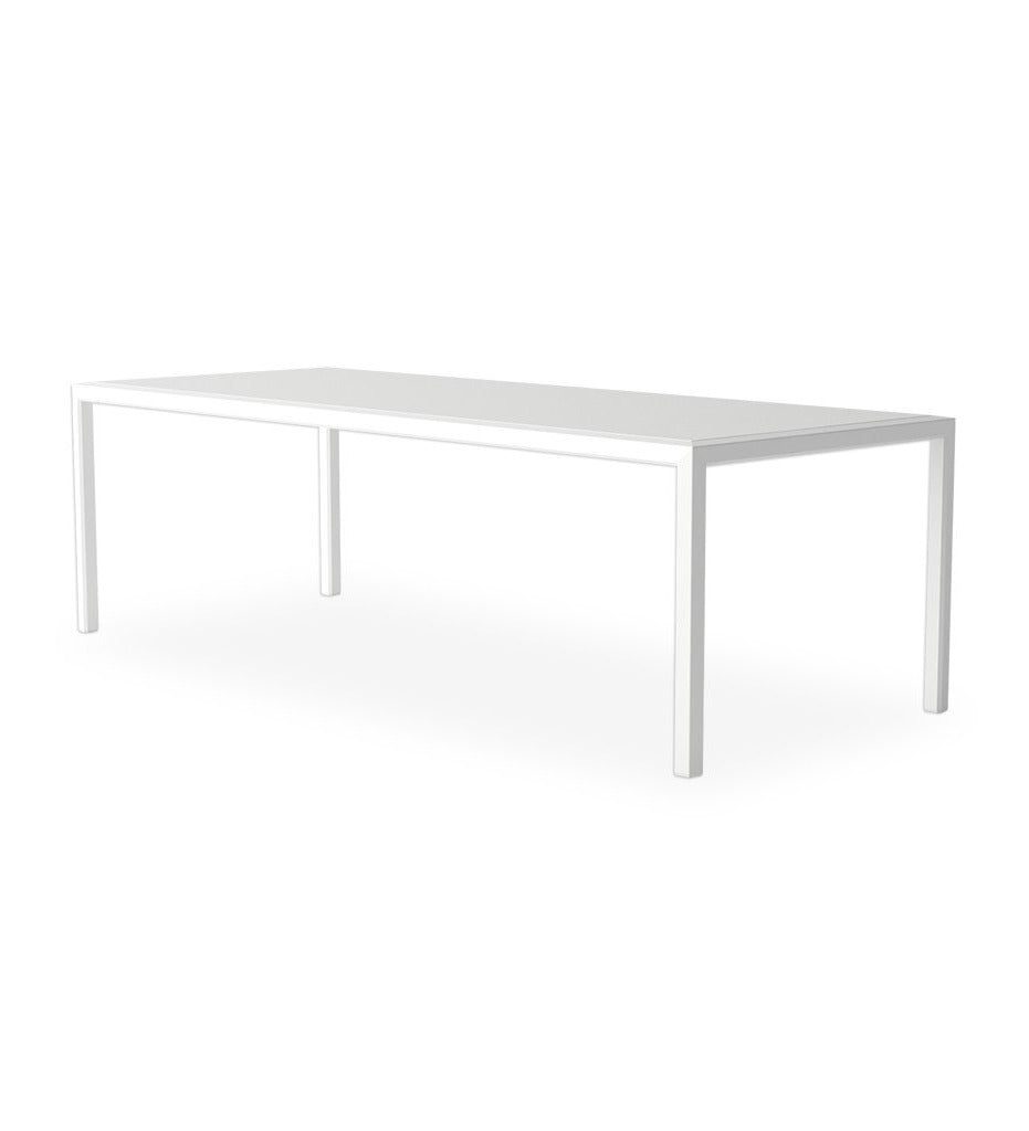 Victus Dining Table